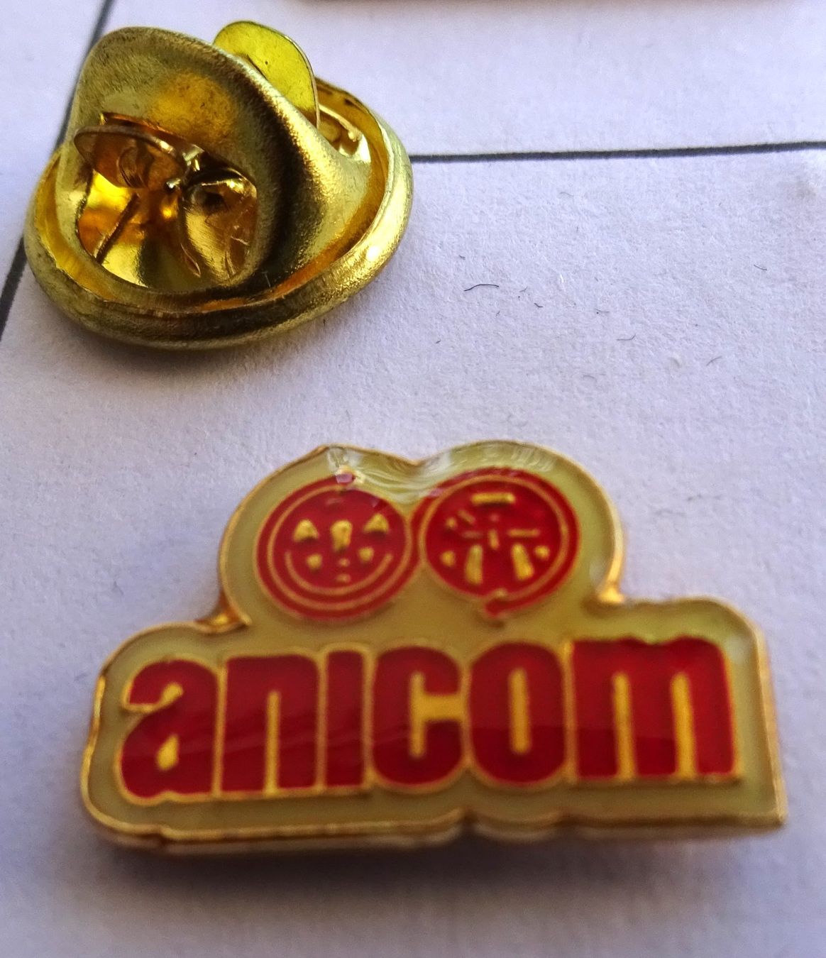Plaketten & Abzeichen: Pin ANICOM  Logo – Gebraucht aus Utzenstorf von BUtter81
