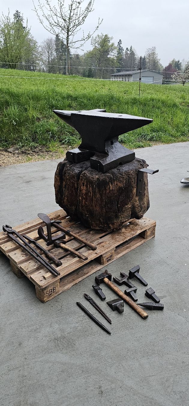 Attrezzi da lavoro: Ambos inkl Sockel 243kg – Usato da Emmenbrücke venduto da inf_l8yf 8