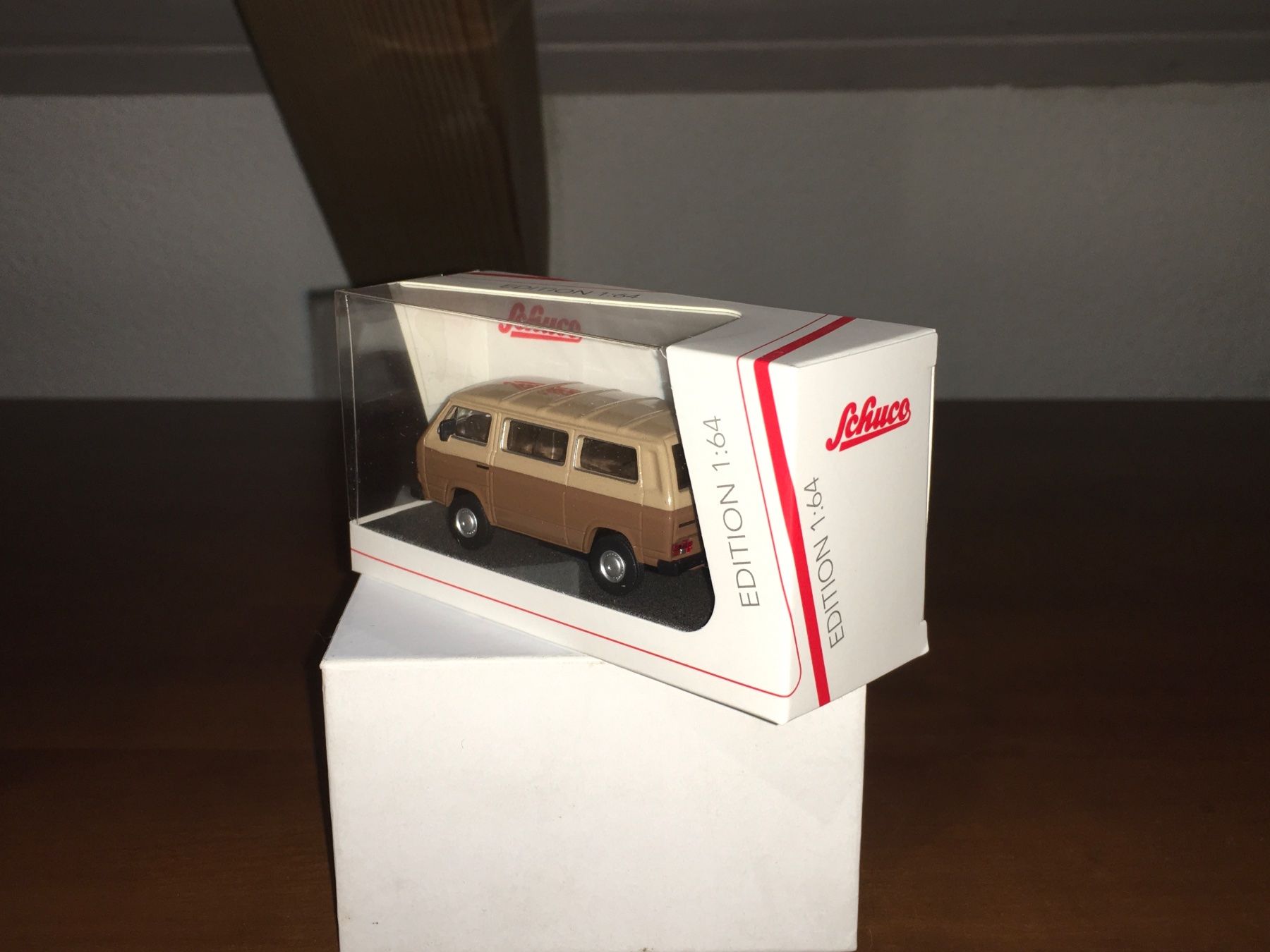Volkswagen Modellini d'auto: VW T3a Bus 1/64 no Mini GT – Nuovo e nell'imballaggio originale da Wohlen AG venduto da PrivatSammlung 1