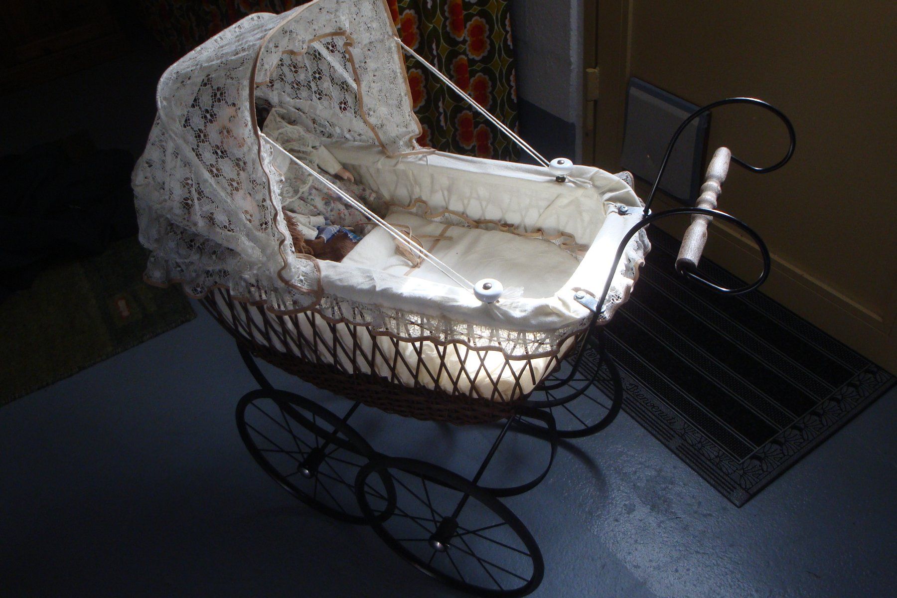 Carrozzine per bambole: Babywagen – Usato da Kollbrunn venduto da smart777