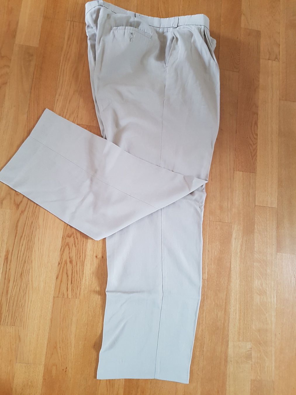 C&A Pantaloni: Letzte Gelegenheit / leichte Sommerhose Gr. 56 beige 52 54 – Usato da Riehen venduto da robs2026