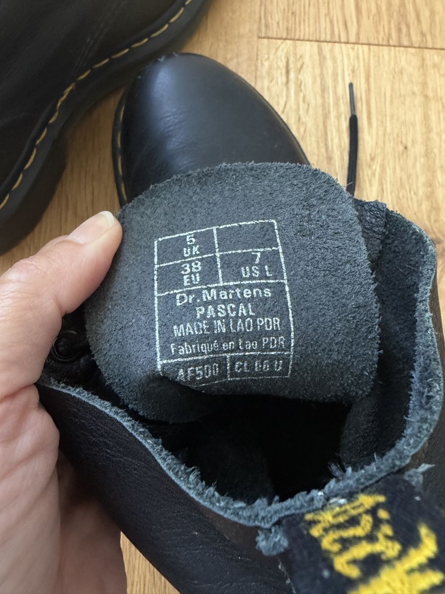 Dr. Martens Damenschuhe: Dr. Martens - Pascal, Gr. 38 – Gebraucht aus Interlaken von fbnscl 5