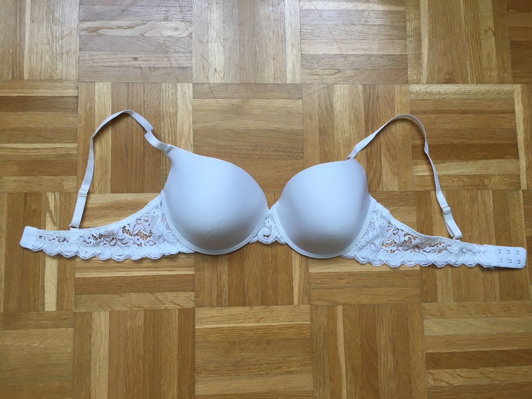 Hanro Altra biancheria intima: Hanro BH Moments Gr. 85B NP. 95.- – Nuovo (secondo la descrizione) da Rüfenacht BE venduto da Anele_13 5
