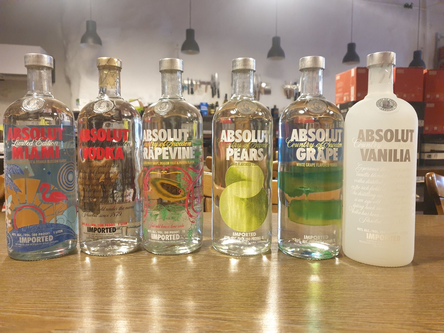 Absolut Vodka Bevande alcoliche: 55 Flaschen Absolut Vodka 1lt ungeöffnet – Nuovo e nell'imballaggio originale da Zofingen venduto da Schneewittchen65 4