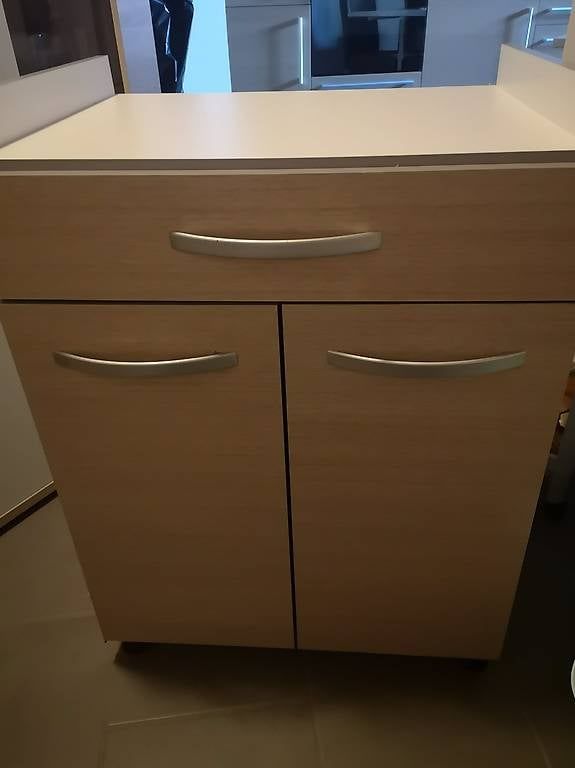 Cucine complete: Desserte : meuble bas de cuisine – Usato da Echallens venduto da poron