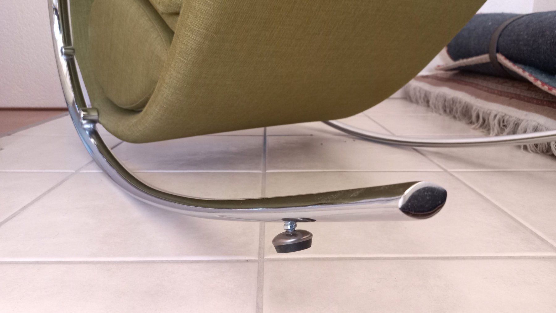 Poltrone: Sessel Schaukelstuhl mit Hocker – Usato da Bévilard venduto da Orscha 9