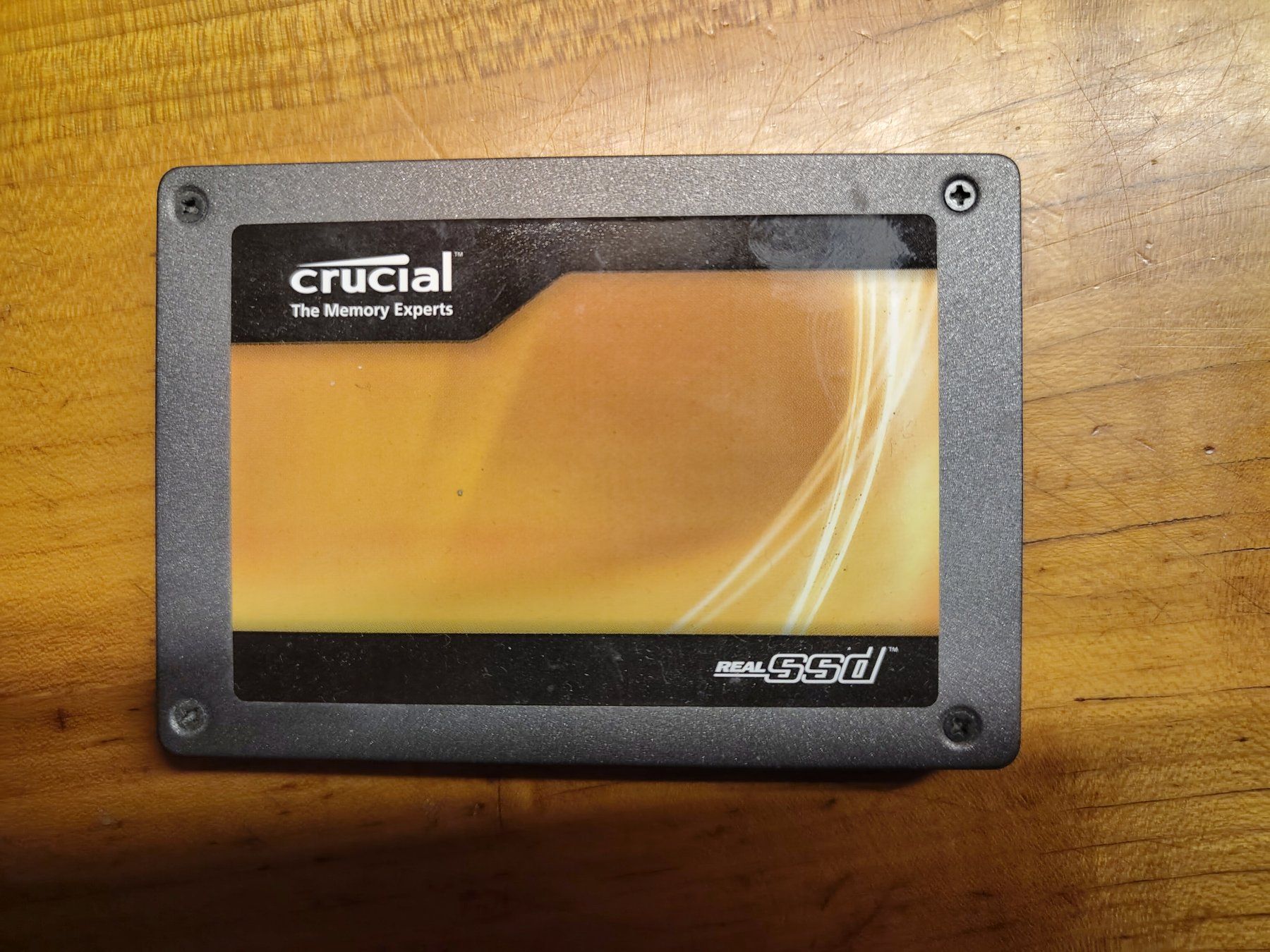 Crucial Dischi rigidi: Crucial SSD 64Gb – Usato da Bern venduto da 70hemicuda