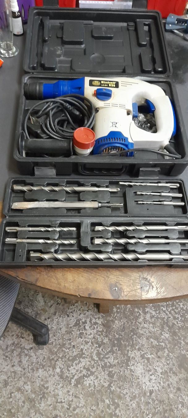Einhell Bohrmaschinen: Einhell Bohrhammer mit Bohrerset gemäss Foto – Gebraucht aus Stetten AG von 48221948