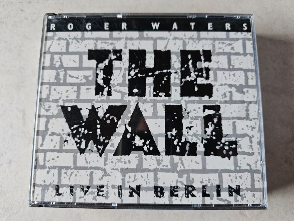 Roger Waters The Wall Live in Berlin / Box Kaufen auf Ricardo