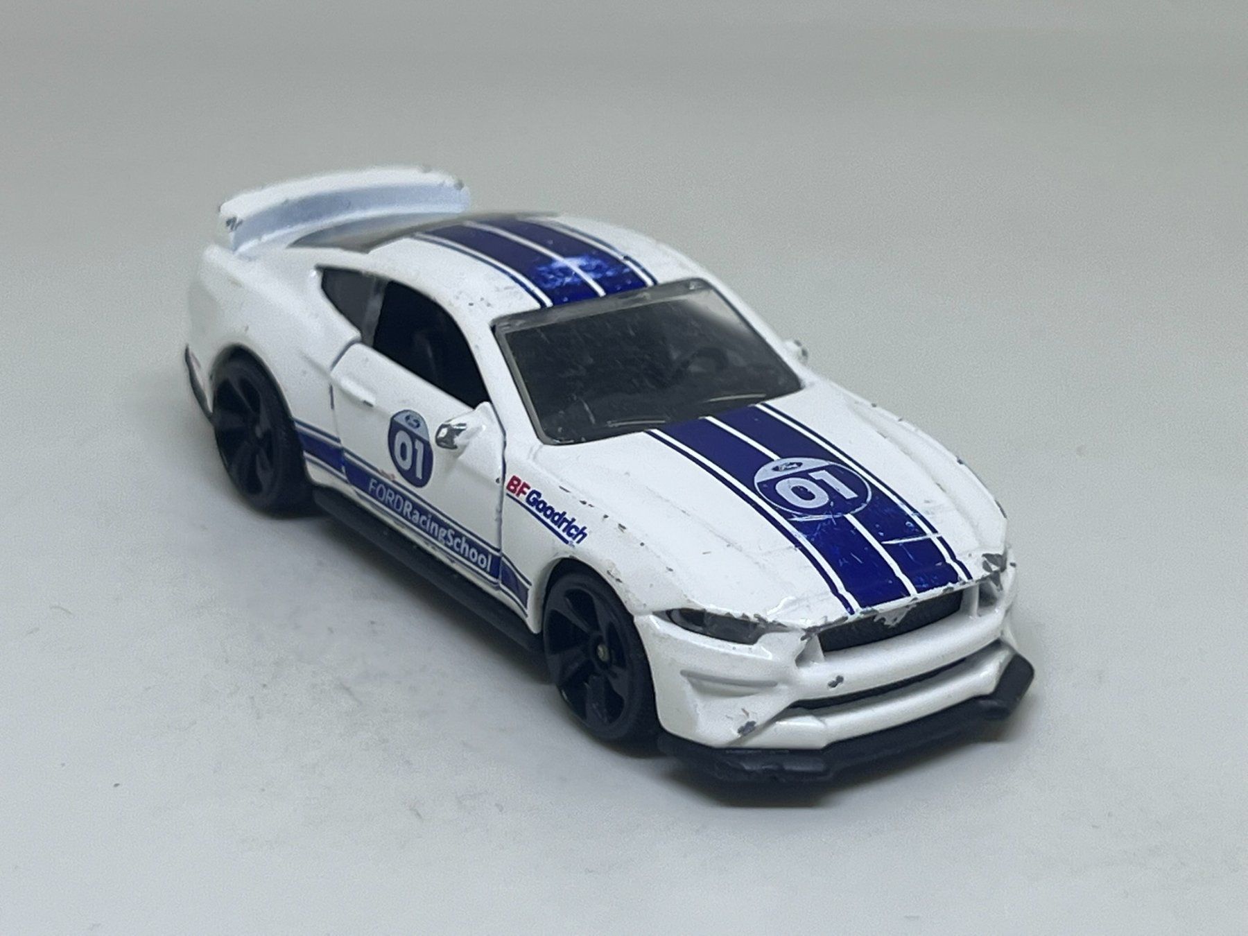 Majorette Voitures modèles: Majorette Ford Mustang GT #544 – D'occasion à Wildegg par LaaBoutique