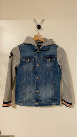 Veste en jean avec manches à capuche gris - Taille 140