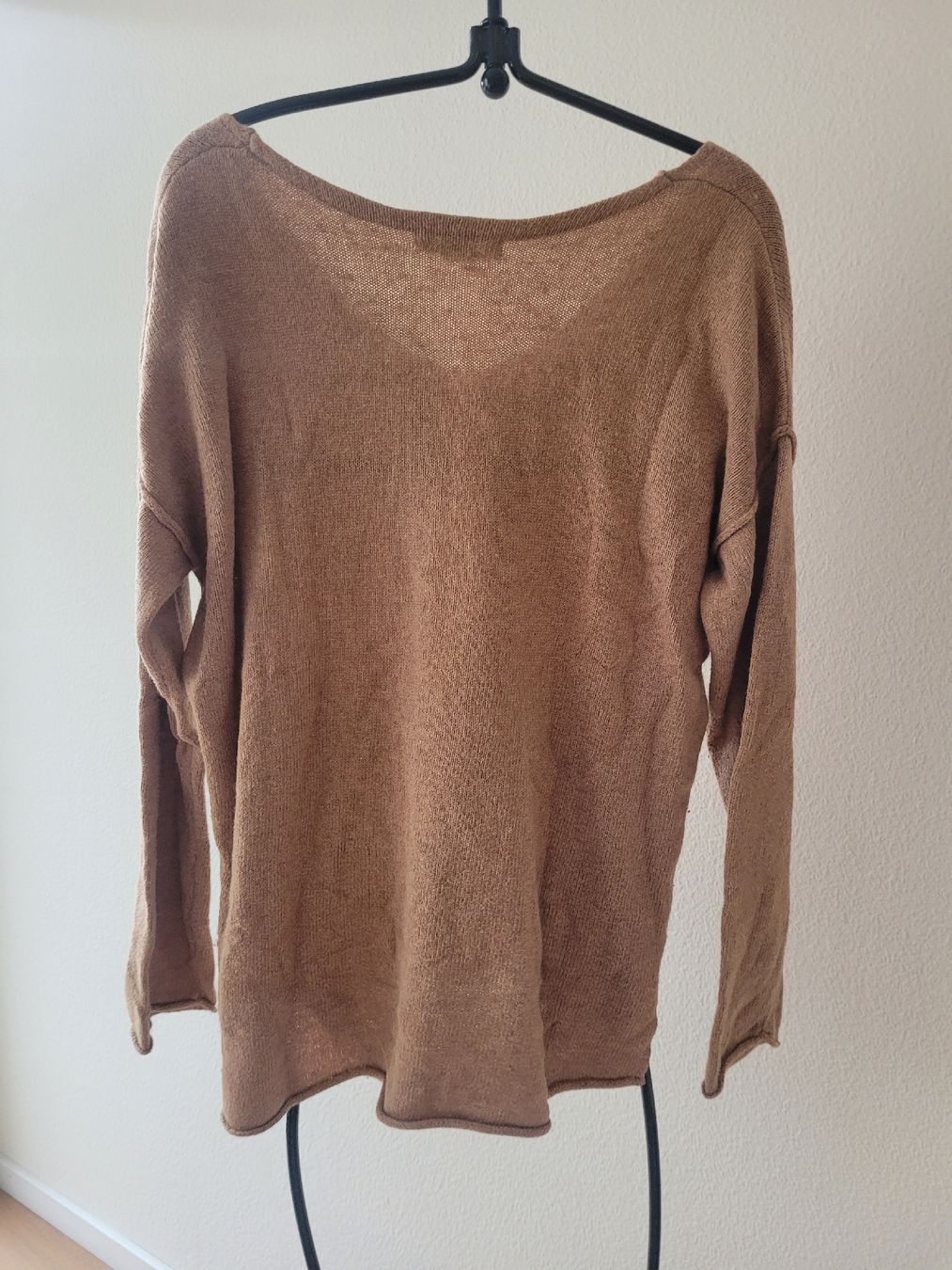 Pullover & Sweatshirts: Damenpullover Gr. S Braun Herbstpulli kuschelig wei – Gebraucht aus Zürich von cas_h8ty 1