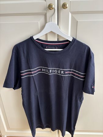 NEW - Tommy Hilfiger T shirt in Blue Size XL NP: 69.-