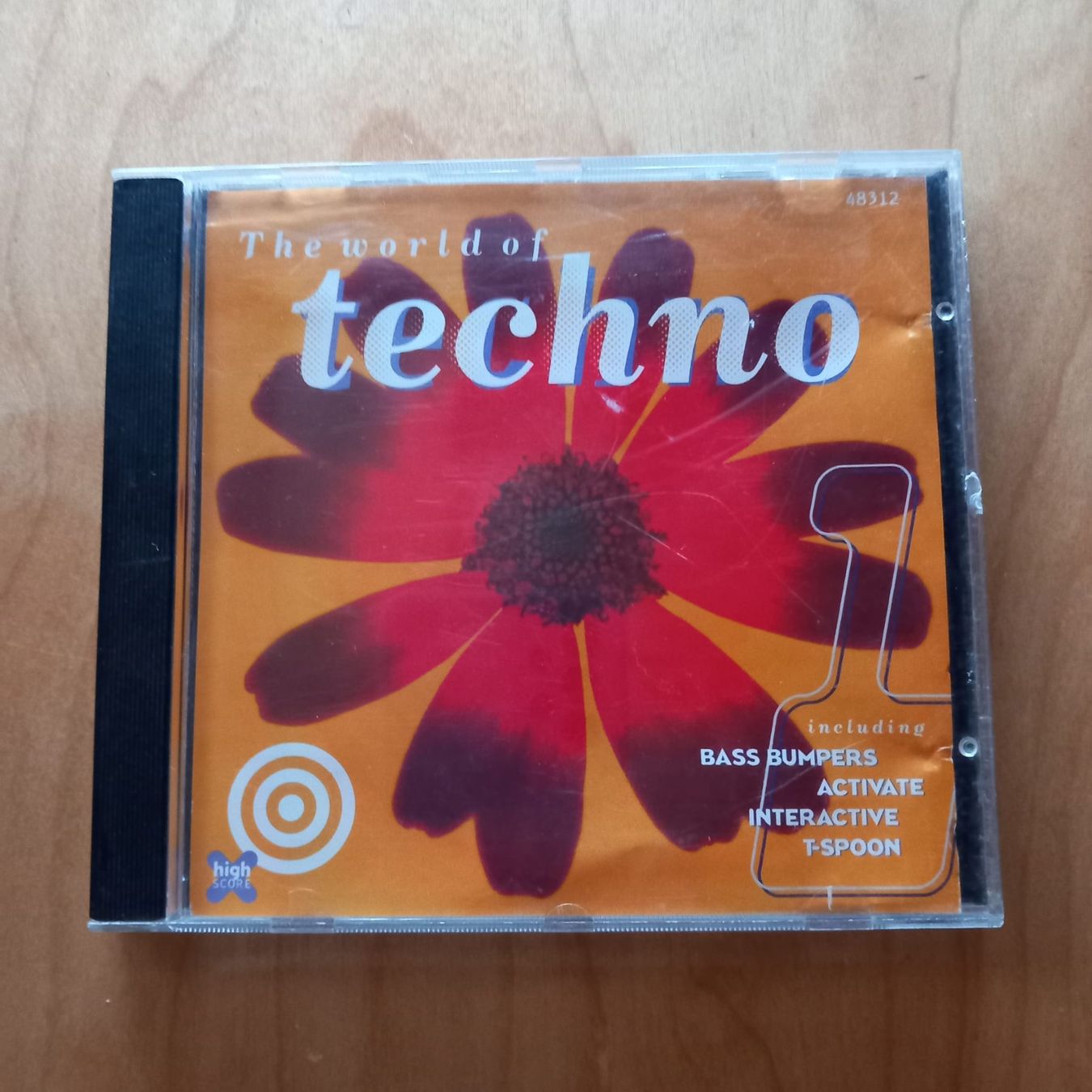 CD: The World of Techno – Usato da Ganterschwil venduto da zaz_h9b6