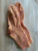 Handgestrickte Wollsocken, die nicht pieksen