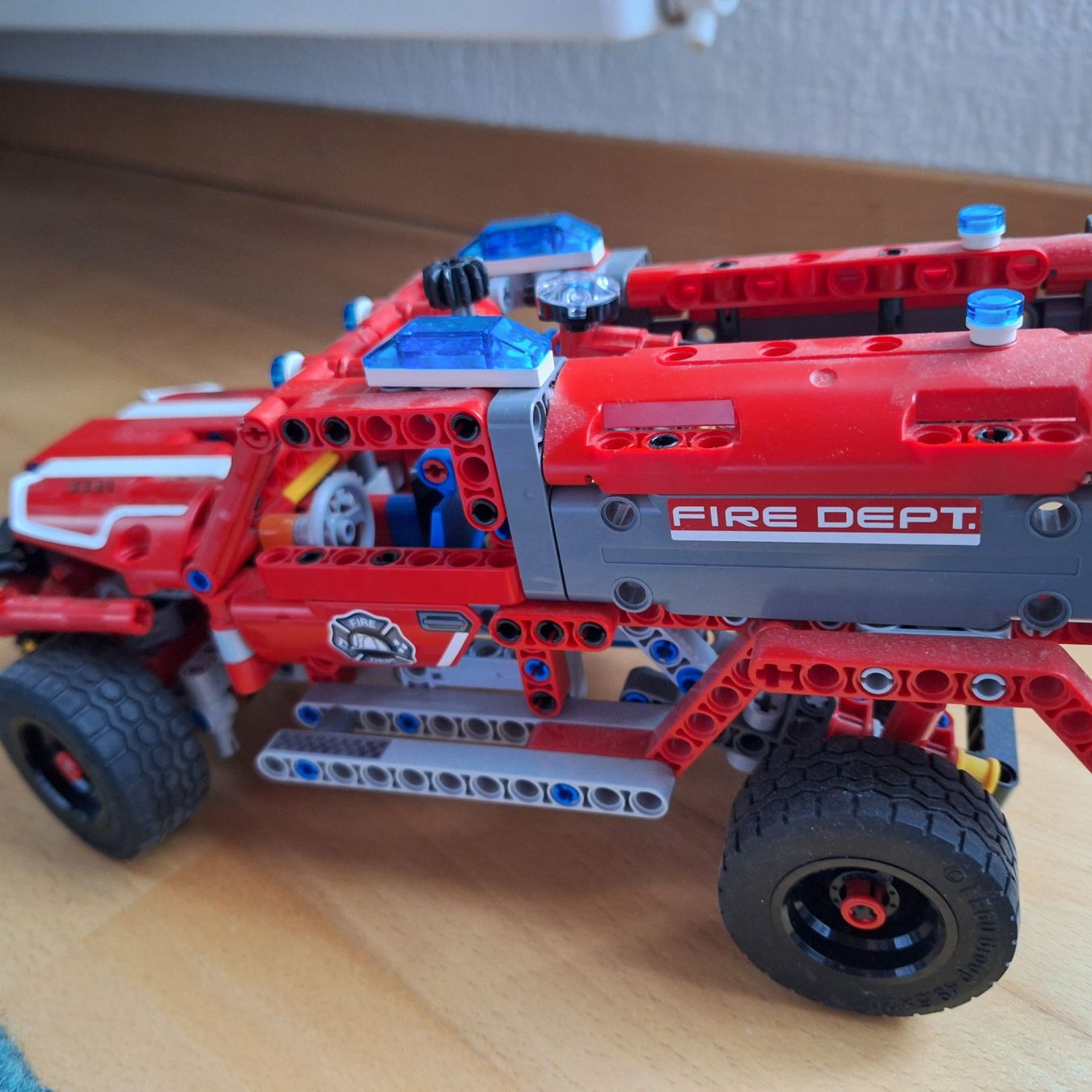 Lego Giocattoli: LEGO Technic Feuerwehrauto 42068 – Nuovo (secondo la descrizione) da Hettenschwil venduto da Schneuggi2