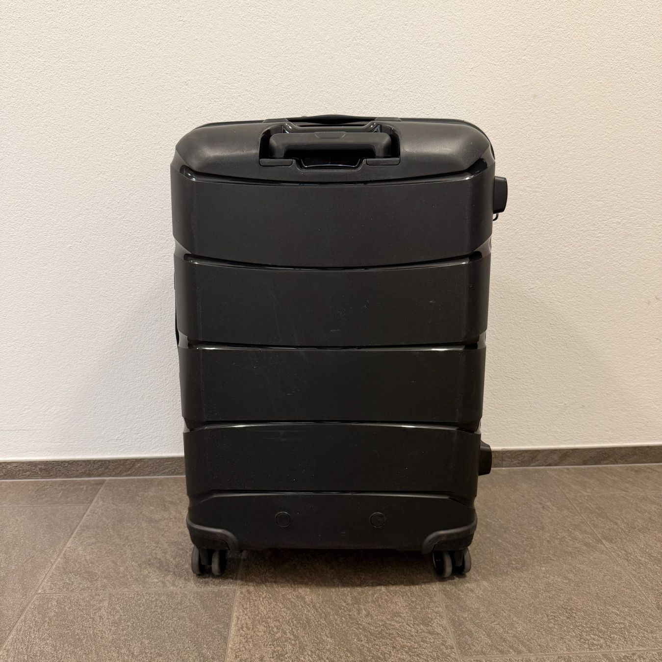 Valises de voyage: Koffer Samsonite Outline Pro Medium Spinner 68 cm schwarz – D'occasion à Balzers par dassandro 2