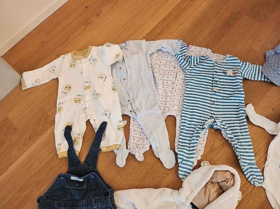 Lotti & Set di vestiti: Grosses Kleiderpaket in Grösse 74/80 – Usato da Winterthur venduto da kyubi 4