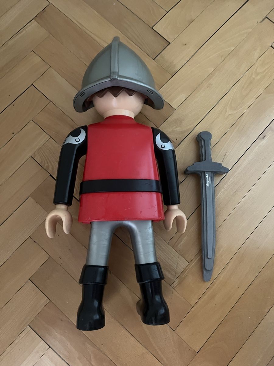 Playmobil Giocattoli: Grosse Playmobil Ritter Werbefigur 62cm – Usato da Wabern venduto da Housi78 4