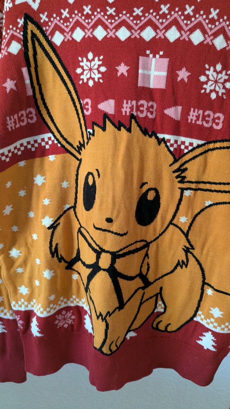Pullover & Sweatshirts: Evoli Pokemon Weihnachtspullover L neuwertig – Gebraucht aus Belp von Sunny132 2