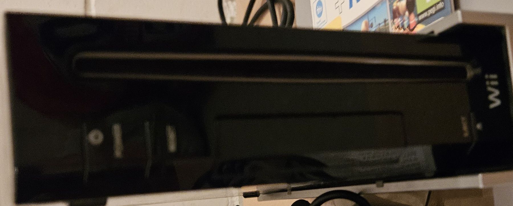 Nintendo Console: Nintendo Wii - Konsole - Inkl. Sensorleiste & 2x Controller – Usato da Wallisellen venduto da Sv3Be_
