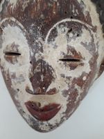 Ancien masque Punu Gabon.