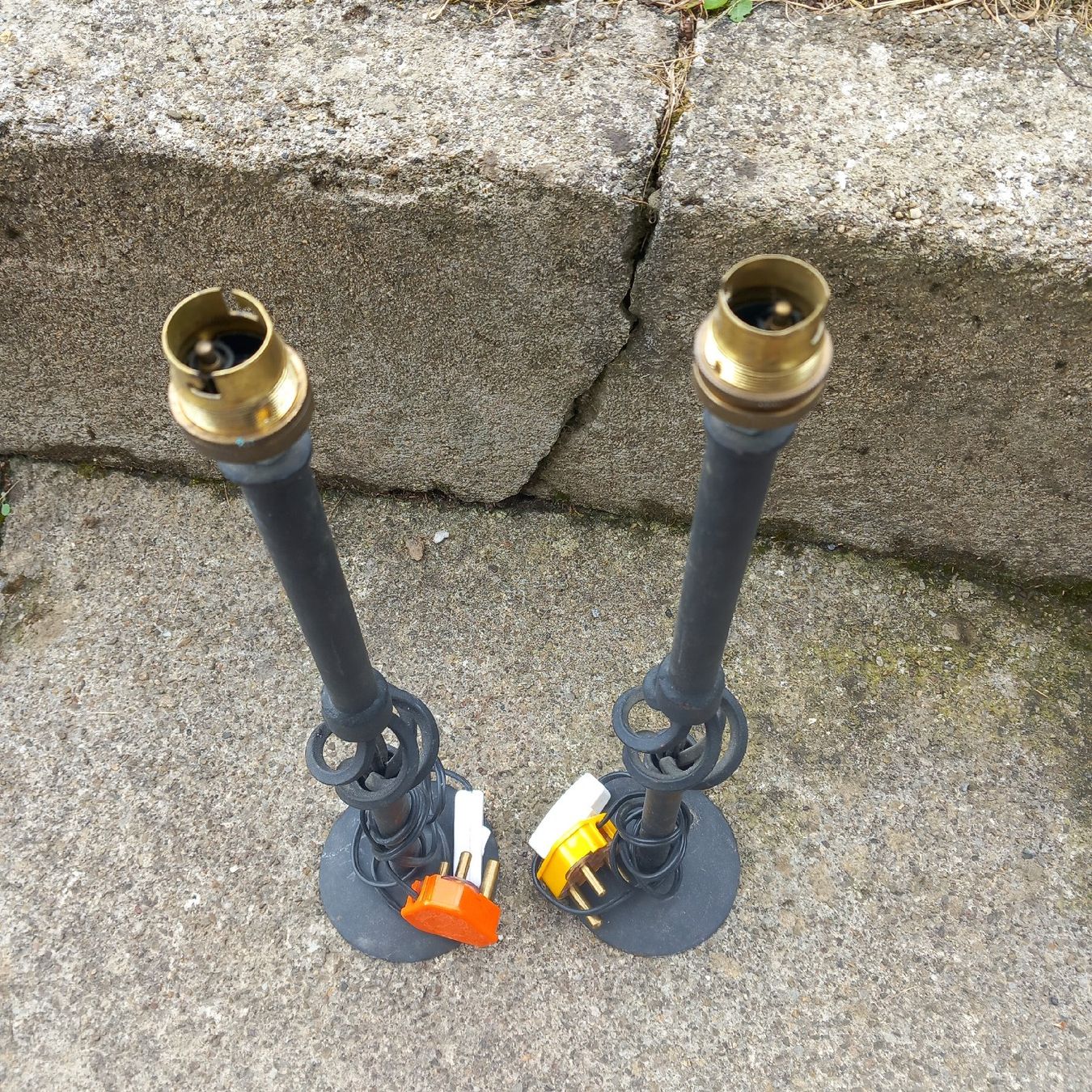 Lampes: Tischlampen 2er Set Eisen UK Anschkuss – D'occasion à Ebnat-Kappel par blazzi 1