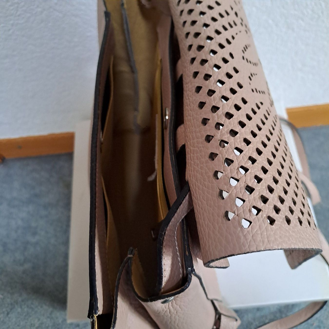 Borse da donna: Tasche/Rucksack, beige, NP 169.-- – Usato da Frauenfeld venduto da Andadaa 2