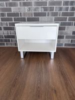 Nachttisch weiss mit Schublade guter Zustand
