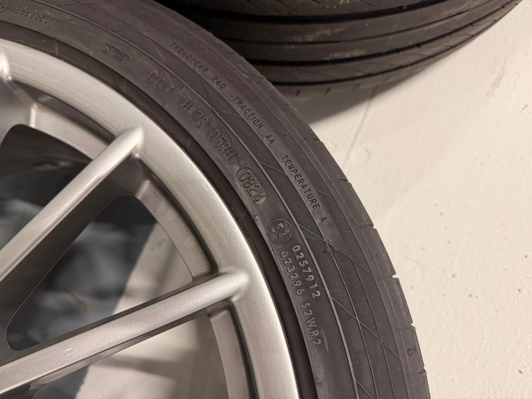 Porsche Pneumatici & Ruote complete: Porsche Panamera Kompletträder Sommer – Usato da Nürensdorf venduto da Jetti50 3
