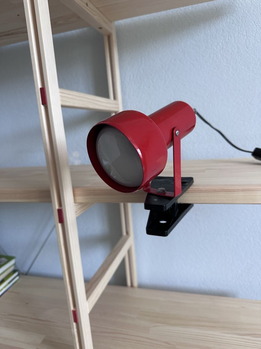 Lampen: Rote Vintage Klemmleuchte – Gebraucht aus Luzern von cam_f7qx 1