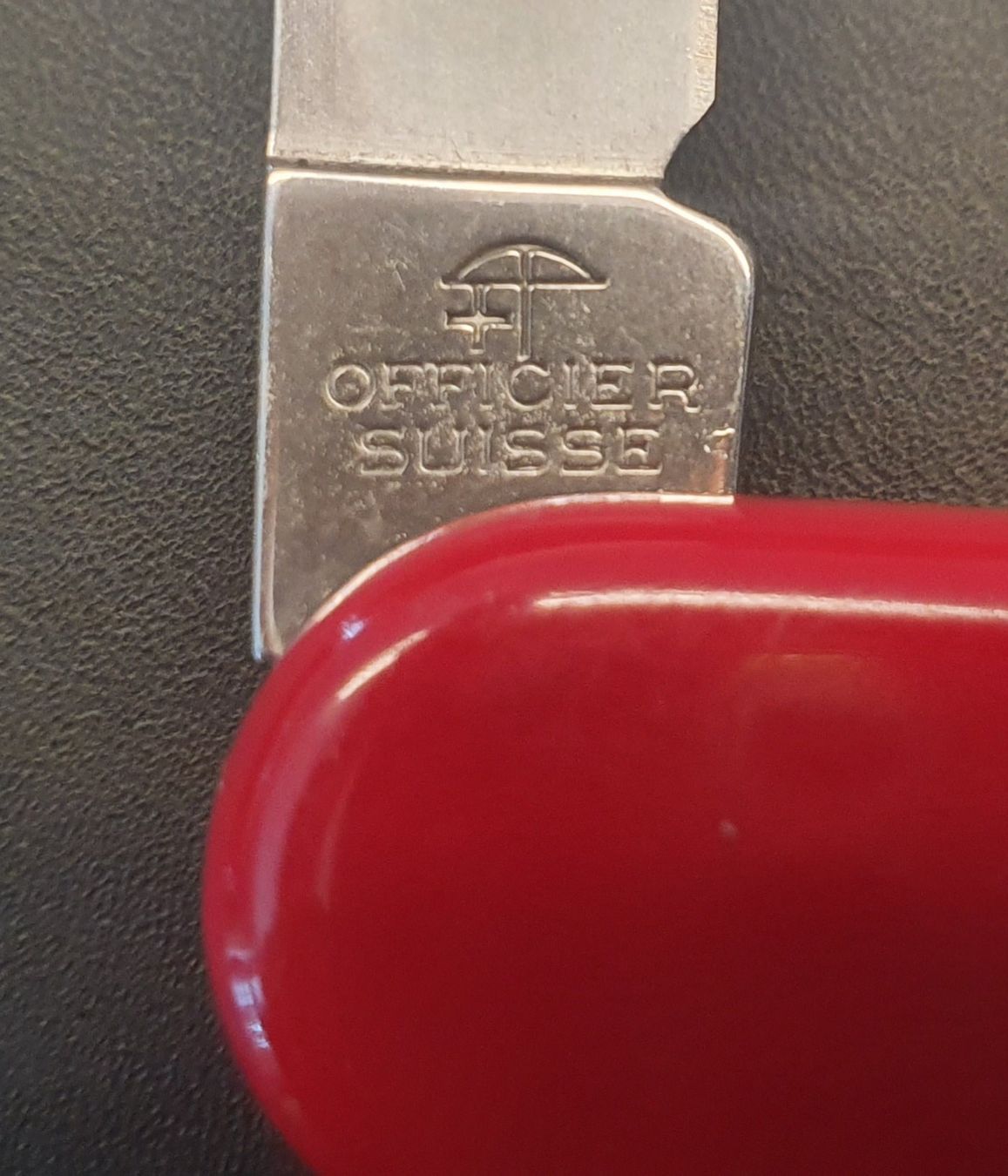 Victorinox Coltelli tascabile: 3 Victorinox Taschenmesser mit Logo – Usato da Härkingen venduto da MarianneSi 4