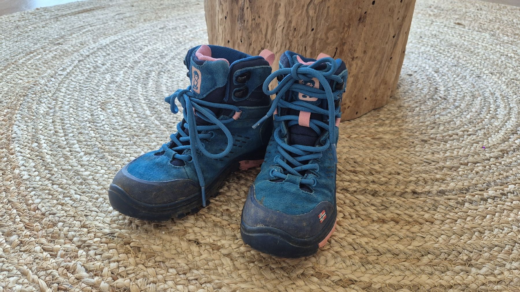 Scarpe per ragazze: Wanderschuh, Trolleys, 30 – Usato da Wädenswil venduto da Zuerichseegirl 1