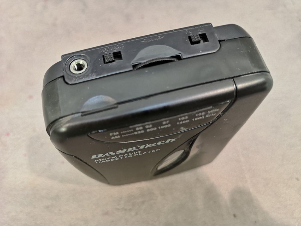 Adaptateur Cassette Basetech - Compatible Autoradios Anciens - Convertisseur Cassette Pour Connexion Auxiliaire Ou Bluetooth (selon Modèle)