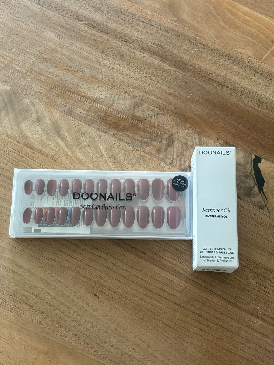 Unghie finte: Doonails Press On Nägel Bubblegum Medium Round Neu – Usato da Bern venduto da chi_s9x7