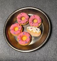 ❗Jetzt = 6.50 Fr !!❗4 x tolle Donats  + 1x Kuchenstück - Pst