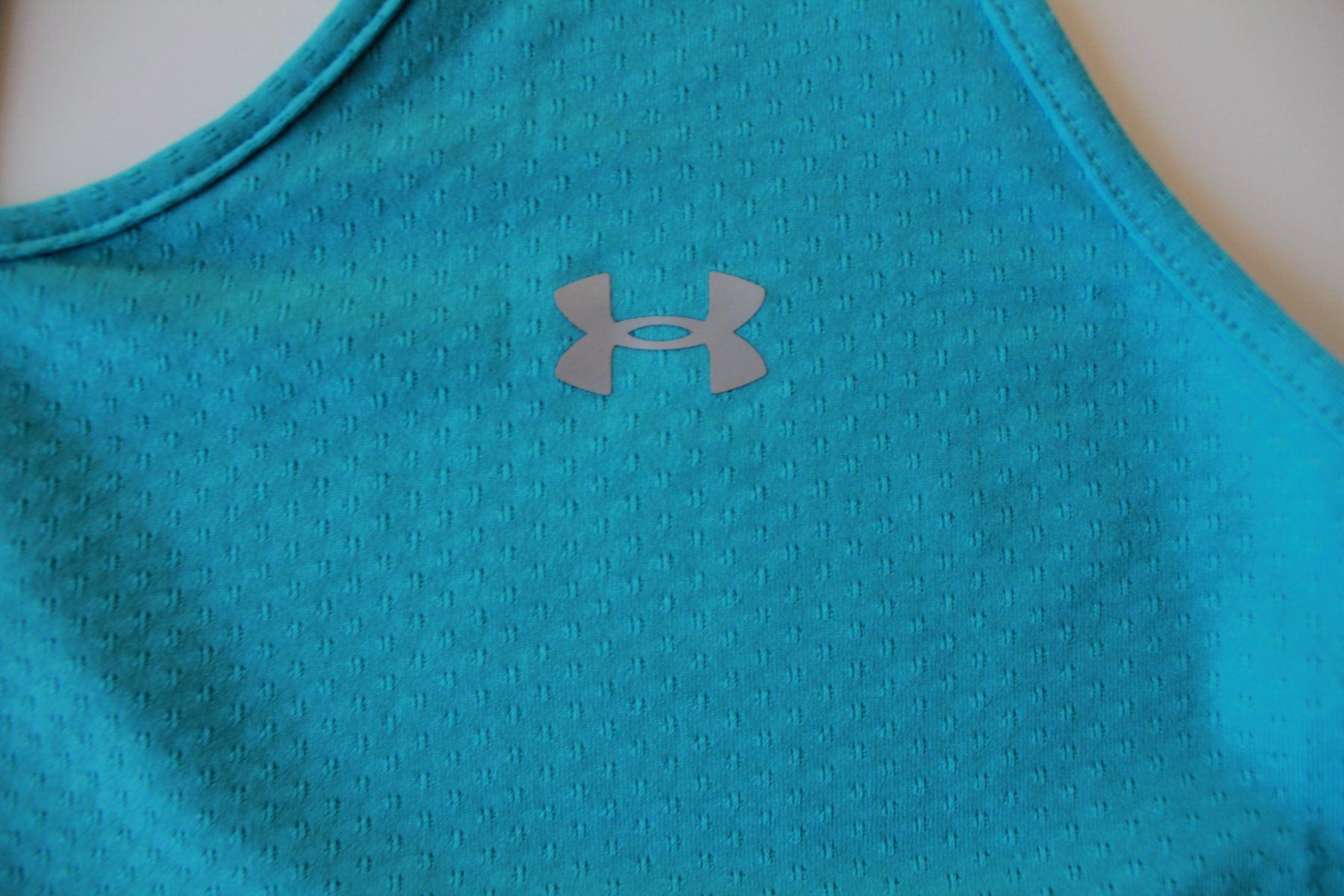 Under Armour T-shirt: Top Under Armour bleu t. L     NEU! – Nuovo (secondo la descrizione) da Peseux venduto da Gilloss 4