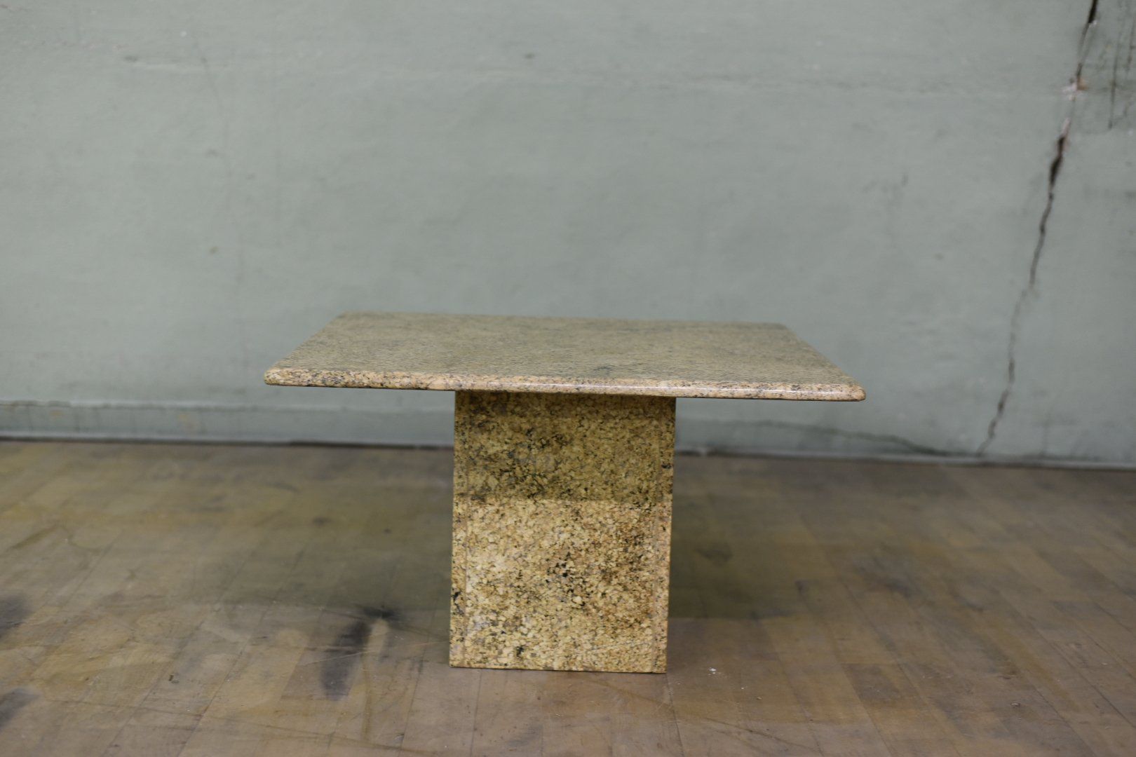 Tavoli: Couchtisch aus Granit – Usato da Lichtensteig venduto da UsedIN 1