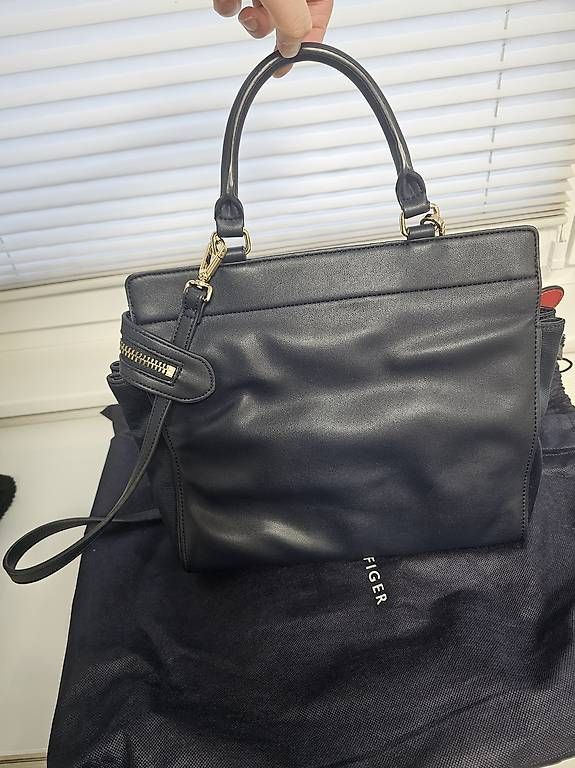 Borse da donna: Tommy Hilfiger Leder Handtasche – Usato da Möhlin venduto da luc_hlv7 3