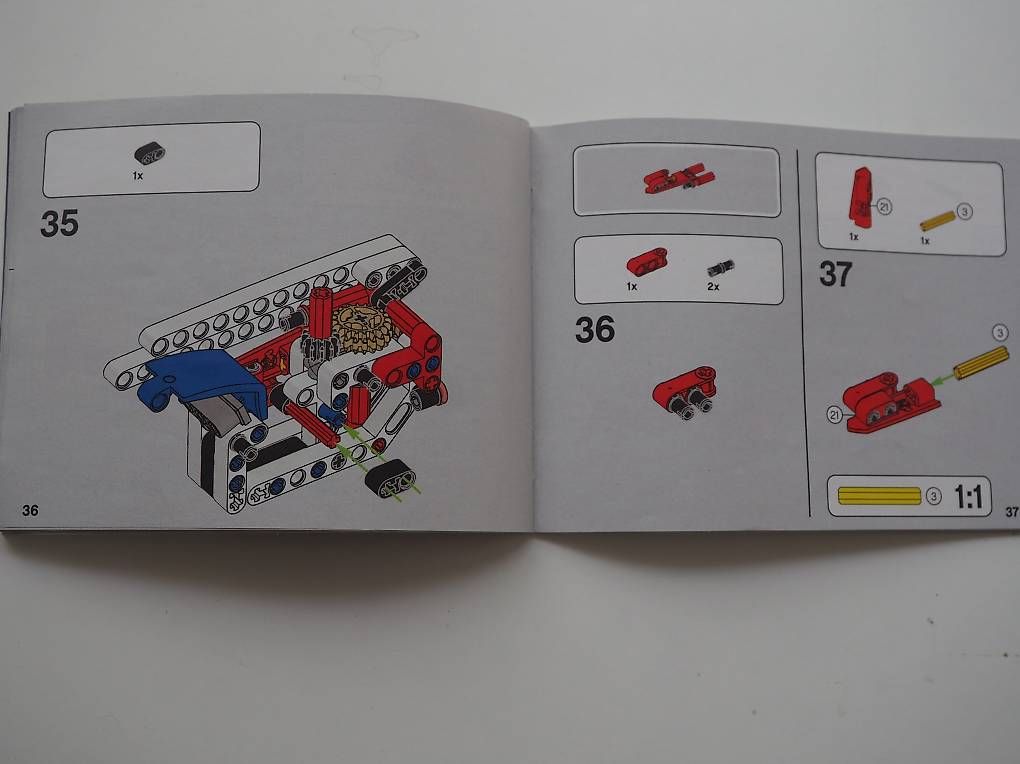 Giocattoli: LEGO Technic Set 42116 "Kompaktlader" für Alter 7+ – Usato da Basel venduto da Renato_hirzi 4
