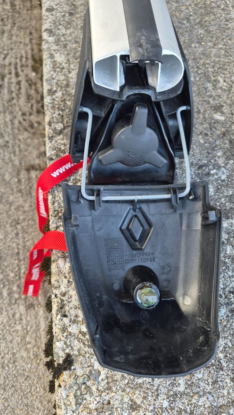 Portapacchi: Barre de toit pour Renault Scenic – Usato da Le Cerneux-Péquignot venduto da gauthierg 2