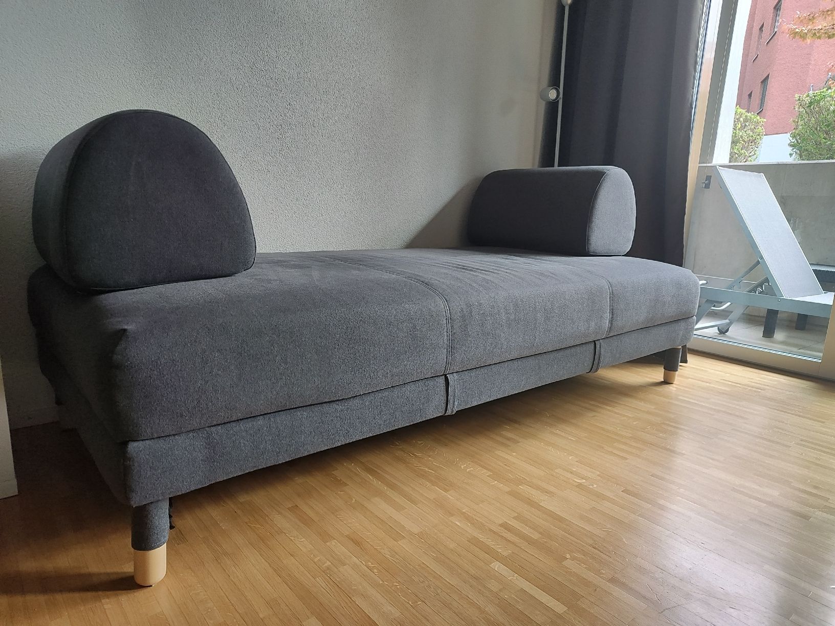 Sofas: Grey couch with storage space – D'occasion à Glattbrugg par wki_jq8f