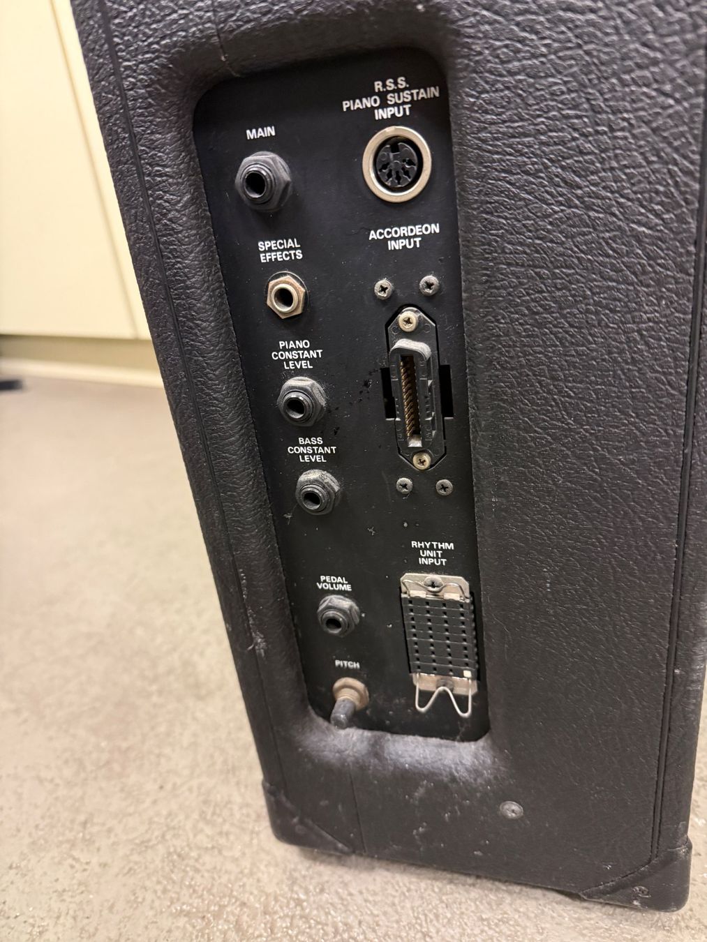 Amplificatori: Vintage Crumar MGVX Tongenerator – Usato da Schlieren venduto da Stadtammannamt_8952 3