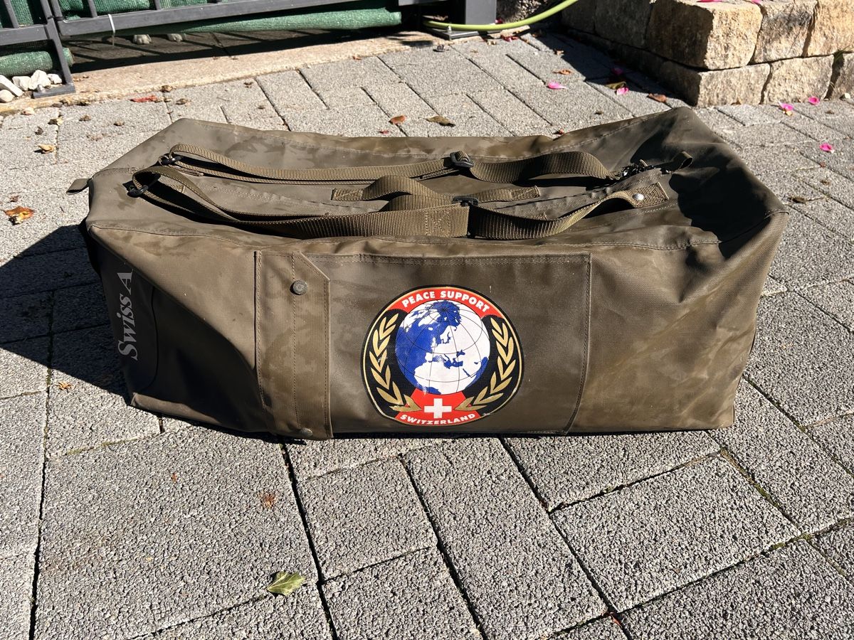 Taschen: Schweizer Armee Tasche Peace Support oliv gebraucht – Gebraucht aus Kerzers von Besecure1