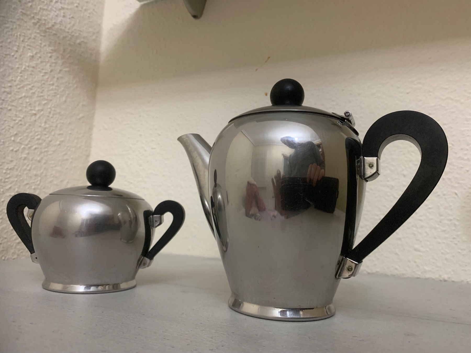 Alessi Teiere: Cafetière et sucrier Alessi – Usato da Neuchâtel venduto da Aquila99