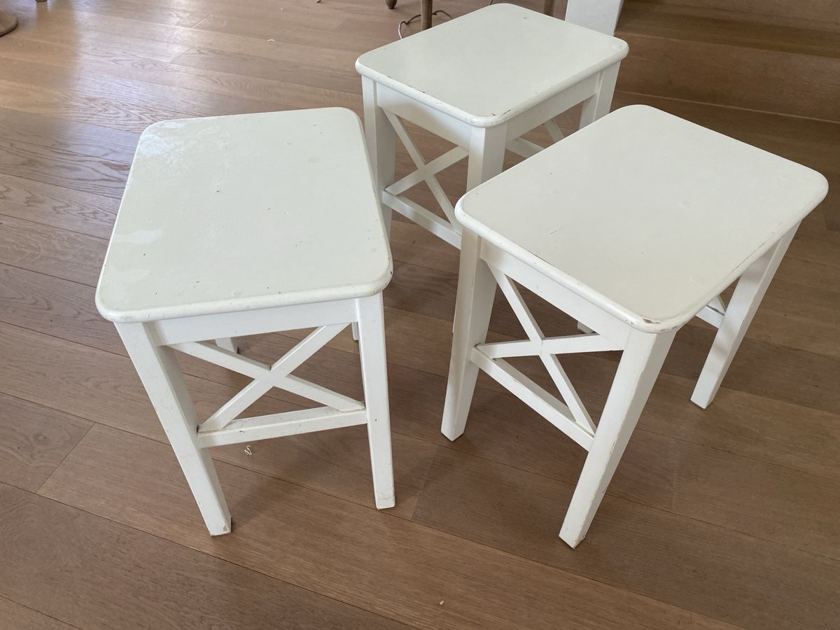 Ikea Tabourets: Hocker weiss 3er Set  – D'occasion à Niederrohrdorf par StefMont