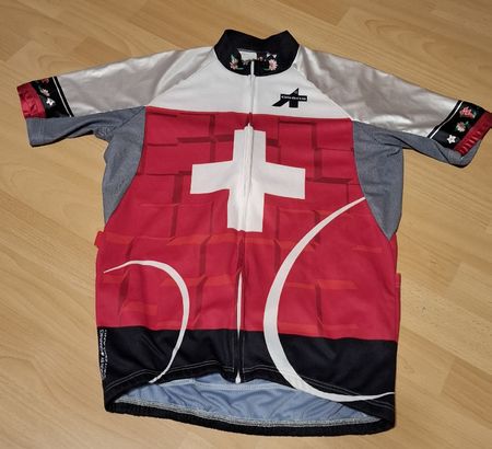 Velo Trikot Assos Schweiz Design rot weiss kurzarm Herren