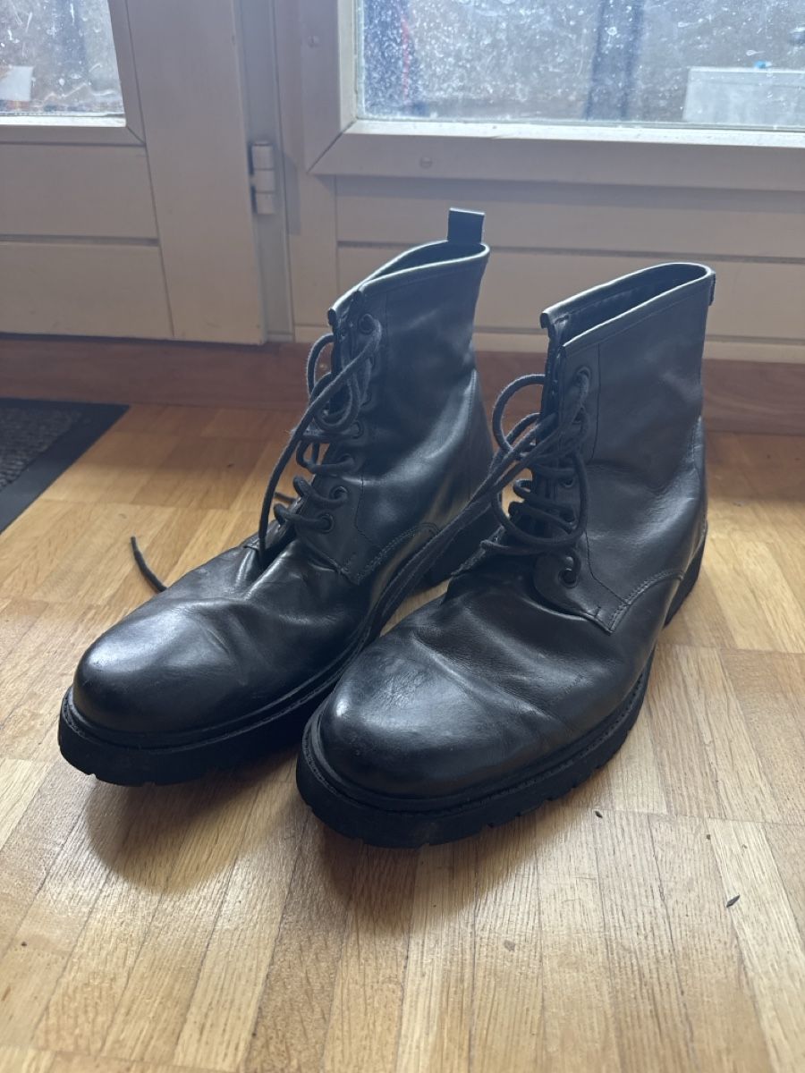 Scarpe da uomo: Black Leather Boots (Practically New) N°44 – Nuovo (secondo la descrizione) da Dielsdorf venduto da jpc_2qlb