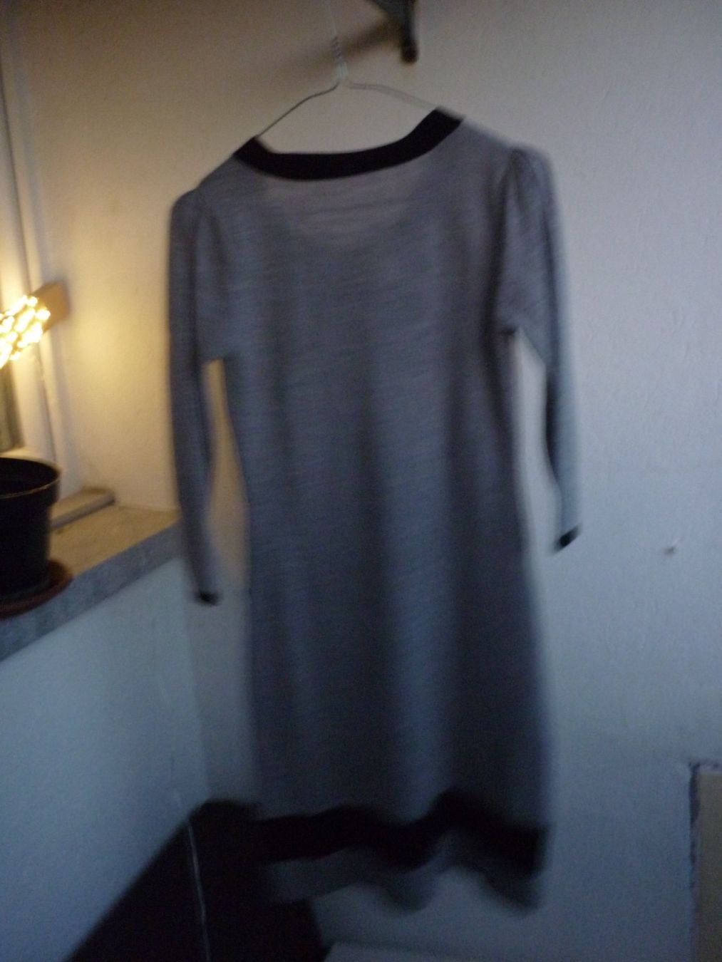 Maglioni & Felpe: Eleganter Long Pulli Grau - Schwarz Gr.36 – Nuovo (secondo la descrizione) da Niedergösgen venduto da Happy-7 3