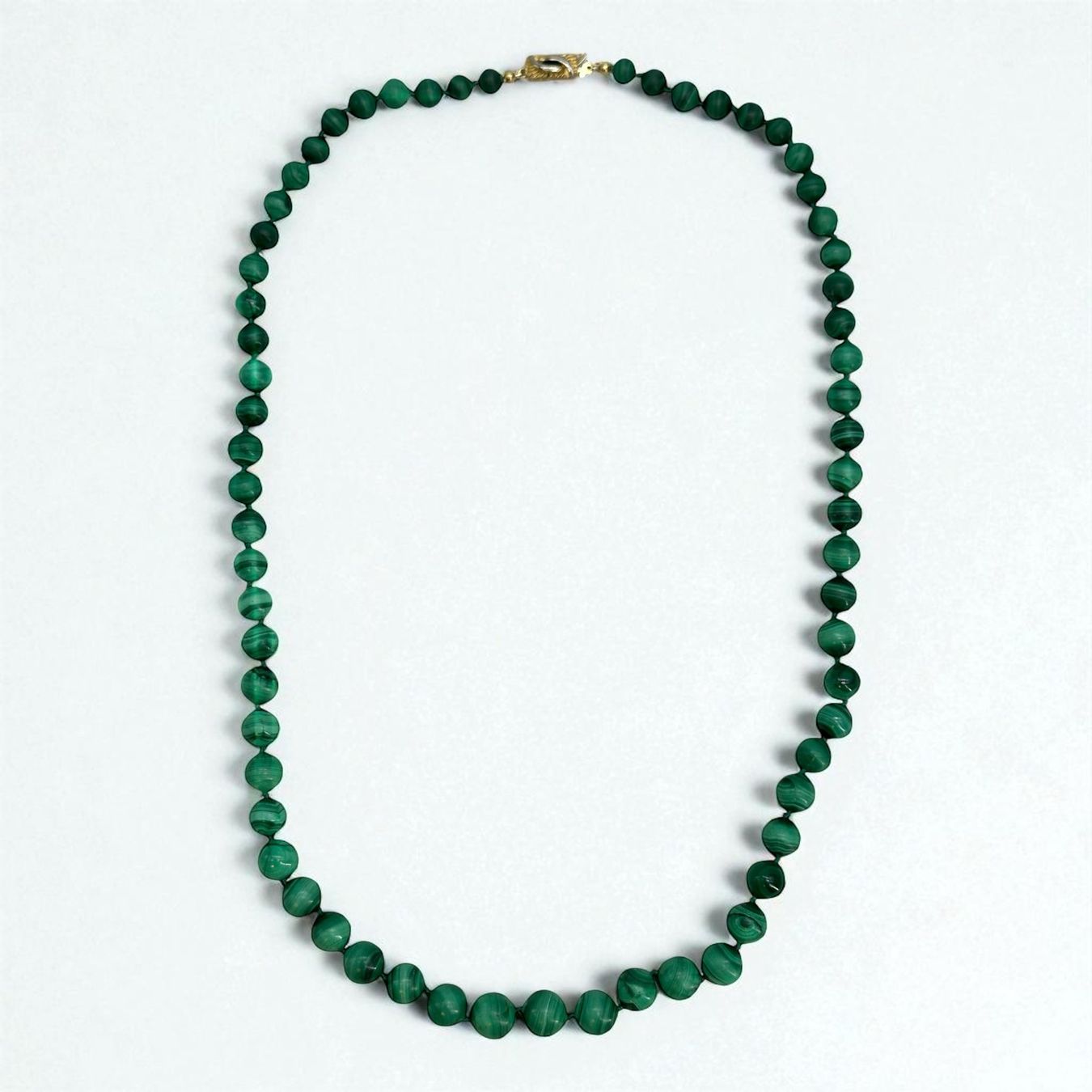 Catenine: Superbe Collier de perles en malachite véritable. L: 67.5 cm – Usato da Morges venduto da DidisLuxeFinds